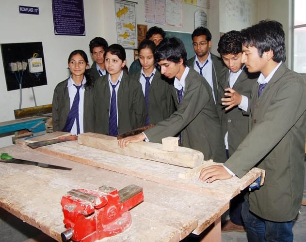 TR Abhilashi Memorial Institute of Engineering and Technology Mandi Classroom photo 17